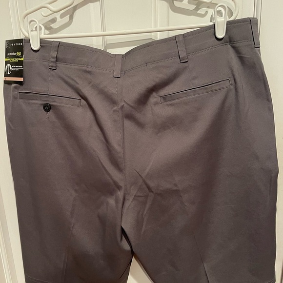 PGA Tour Men's Gray Stretch Shorts 42 - Picture 3 of 4